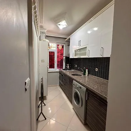 Metroya 3 Dakima Uzaklikta Merkezi Konumda *