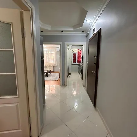 Metroya 3 Dakima Uzaklikta Merkezi Konumda Istanbulská provincie