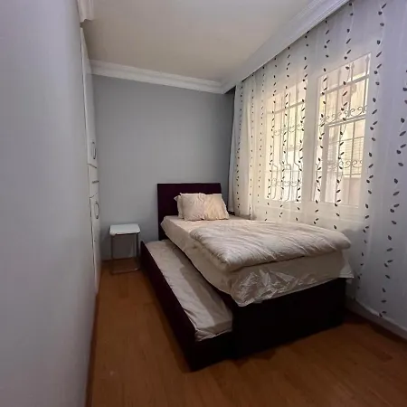 Metroya 3 Dakima Uzaklikta Merkezi Konumda Apartmán