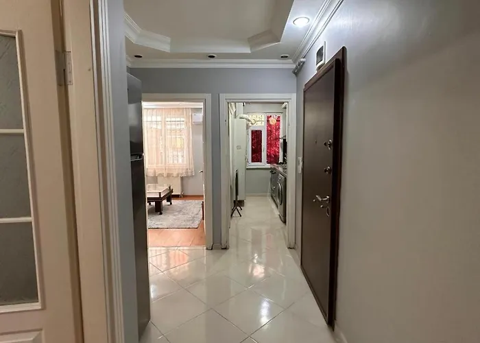 Metroya 3 Dakima Uzaklikta Merkezi Konumda Apartmán *