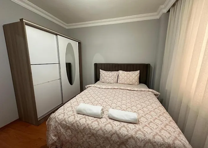 Metroya 3 Dakima Uzaklikta Merkezi Konumda Apartmán