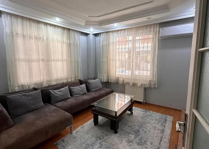 Metroya 3 Dakima Uzaklikta Merkezi Konumda Apartmán *